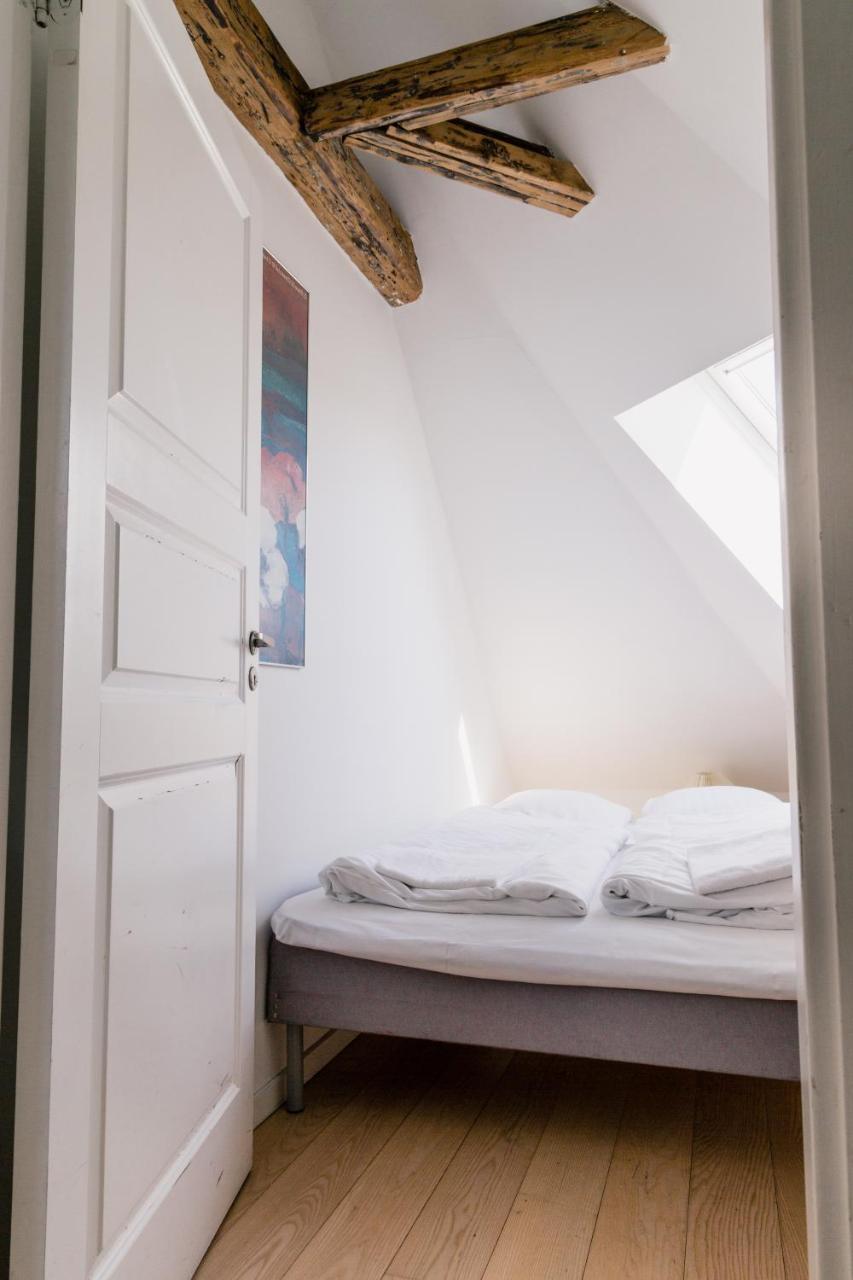 Westend Penthouse Apartment *