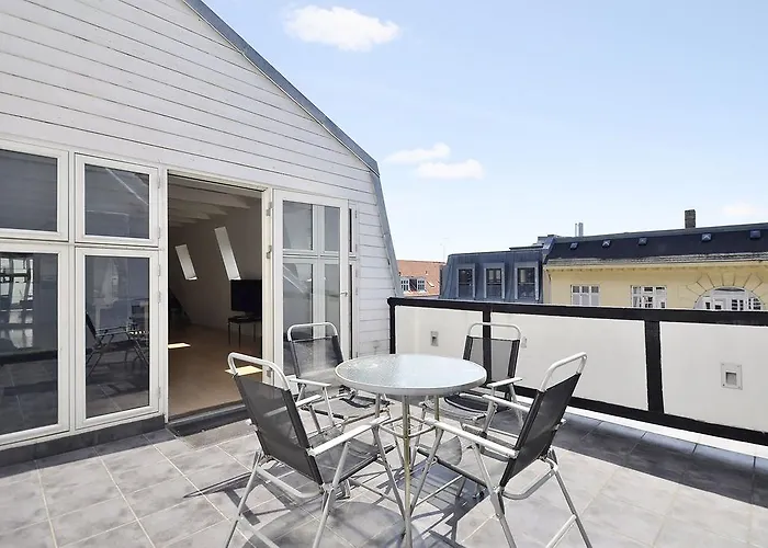 Westend Penthouse Apartment