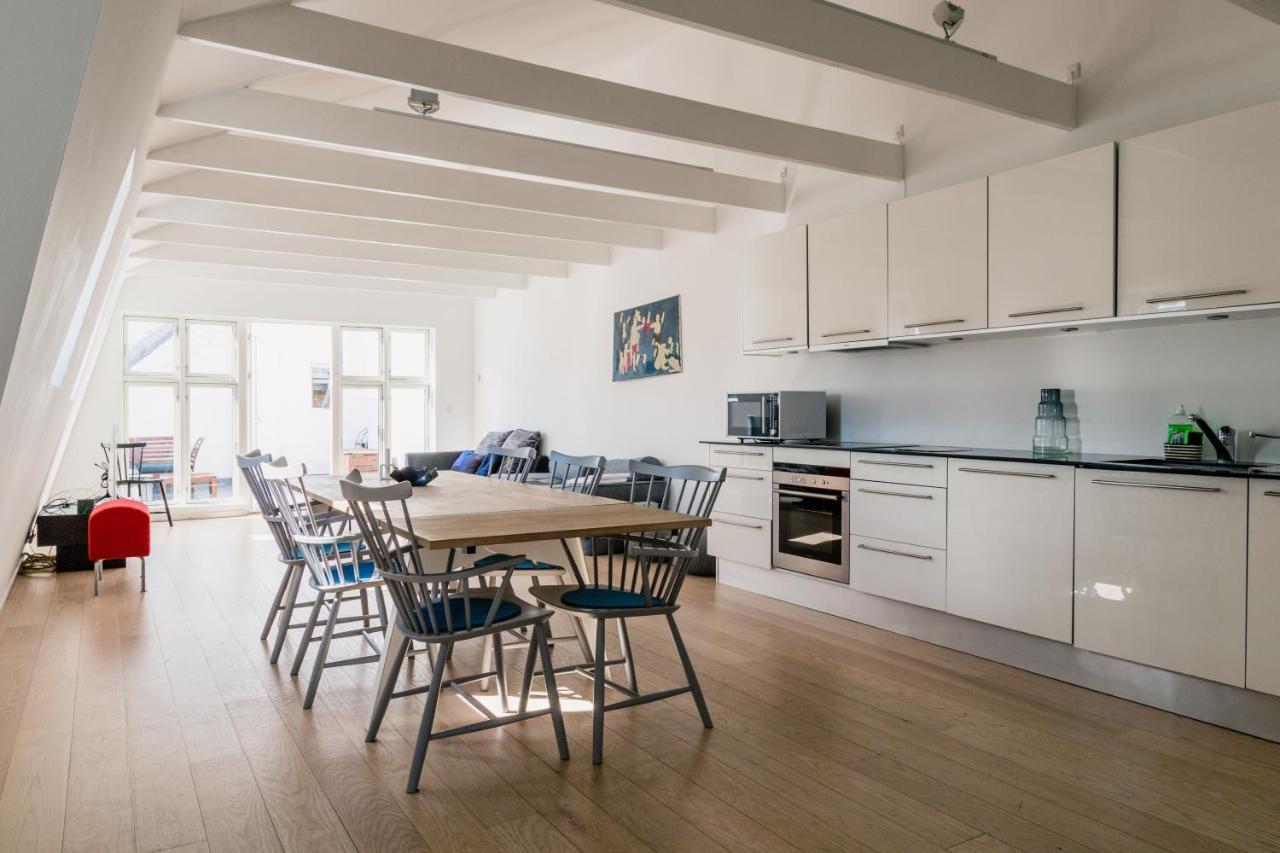 Westend Penthouse Apartment